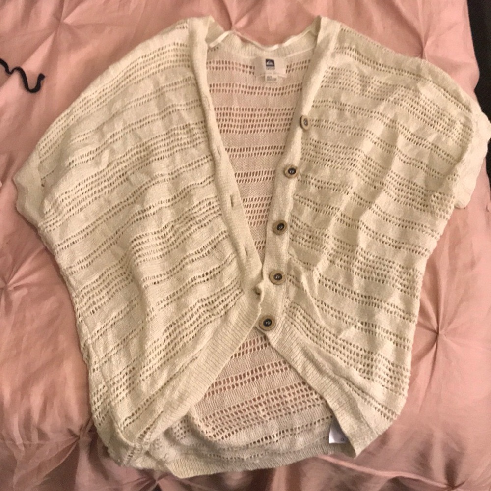 Cream short sleeve sweater